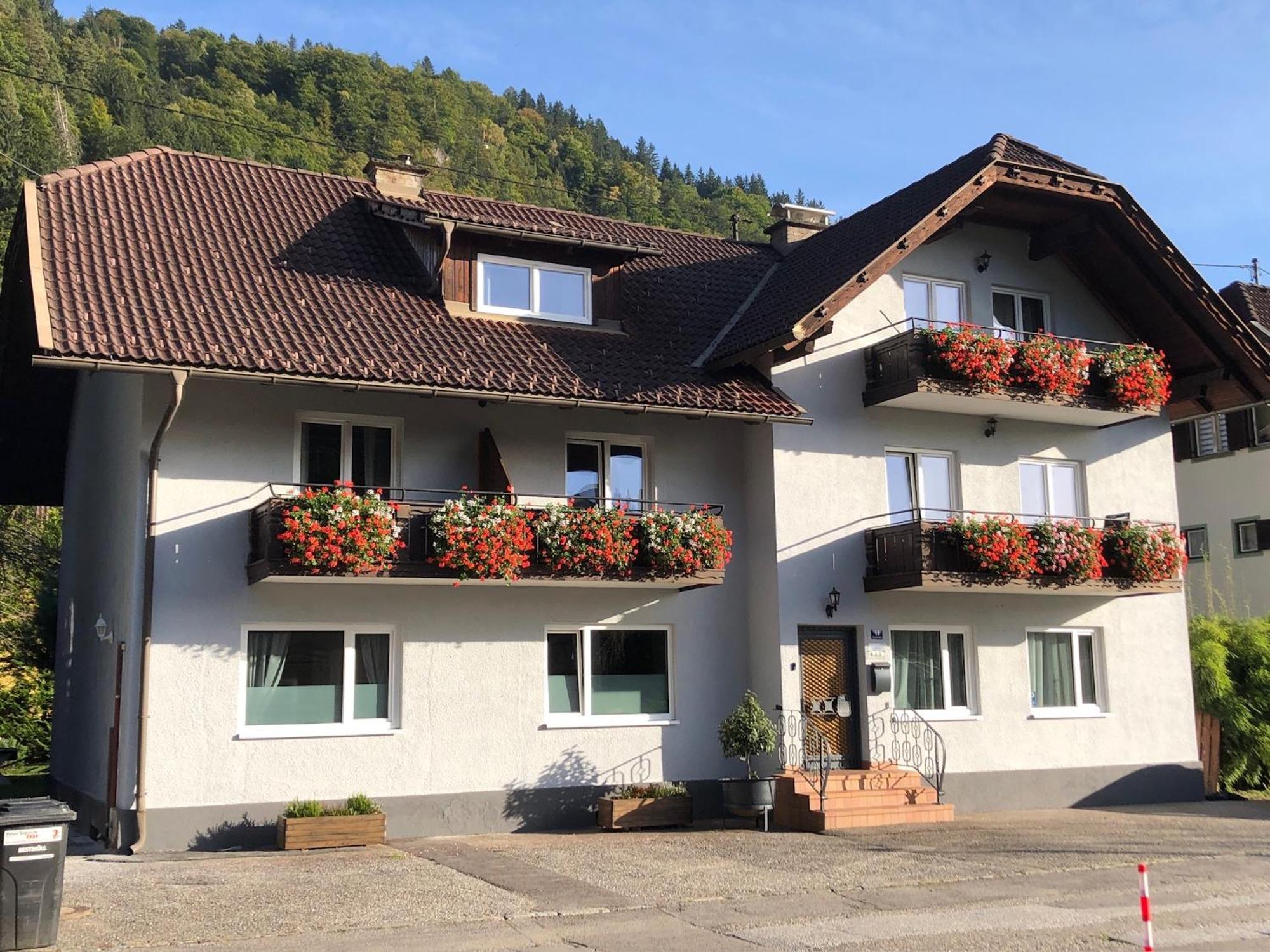 Appartement Kuhglocken Ferienhaus Fuenf Sinne Döbriach Exterior foto